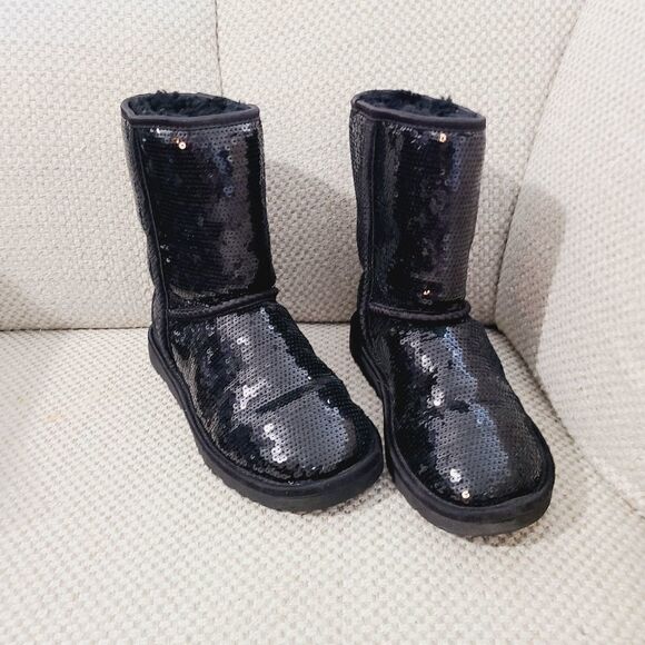 UGG Classic Short 'Sparkle' - Picture 3 of 10